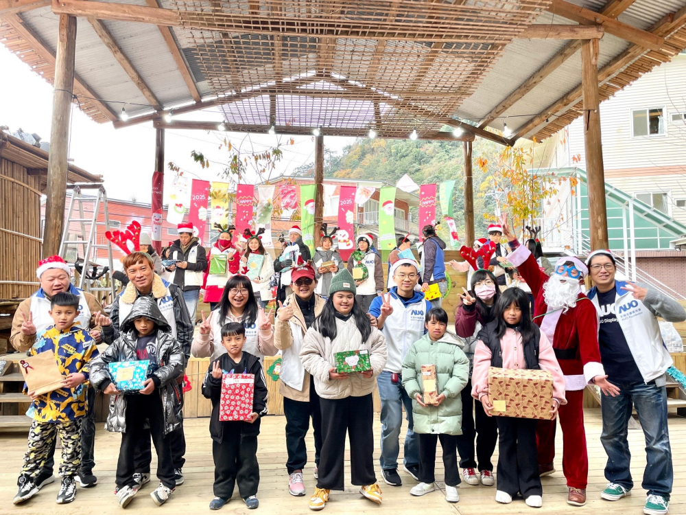 友達永續基金會號召「圓夢計畫」行動連續23年，由同仁凝聚內部愛心與資源送往偏鄉，累積為逾萬名兒童圓夢，實踐友達共創共好的永續精神。